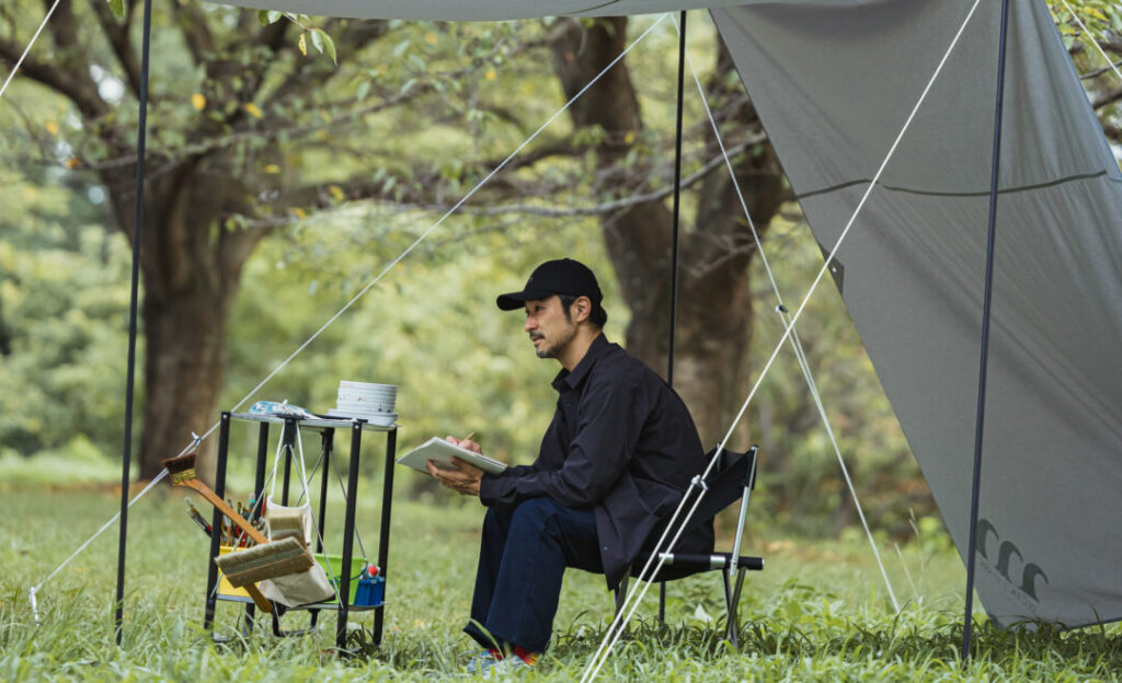 フリーズ佐々木 ページ 腰掛けた目線の先に、広がるモチーフ ｜ Journal ｜ OUTDOOR